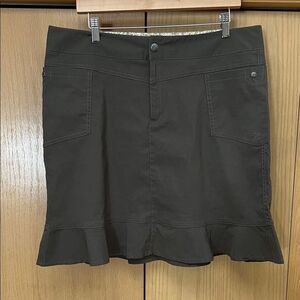 Athleta Ruffle Hem Skirt Size 14